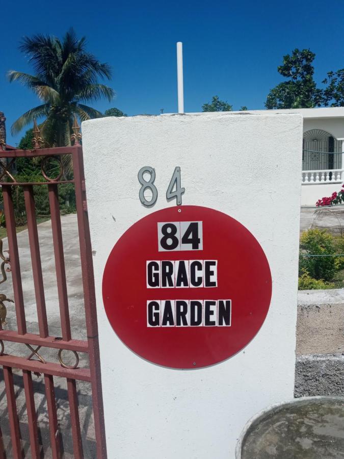 Grace Garden Guesthouse Ocho Rios Exterior foto
